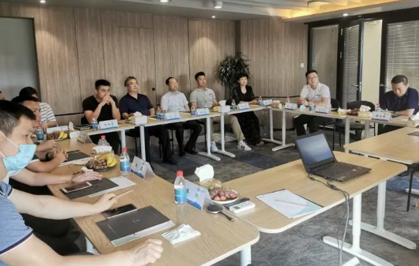 办各位领导及贵州省磷化集团副总经理邓竹林一行前往欧昊集团参观考察